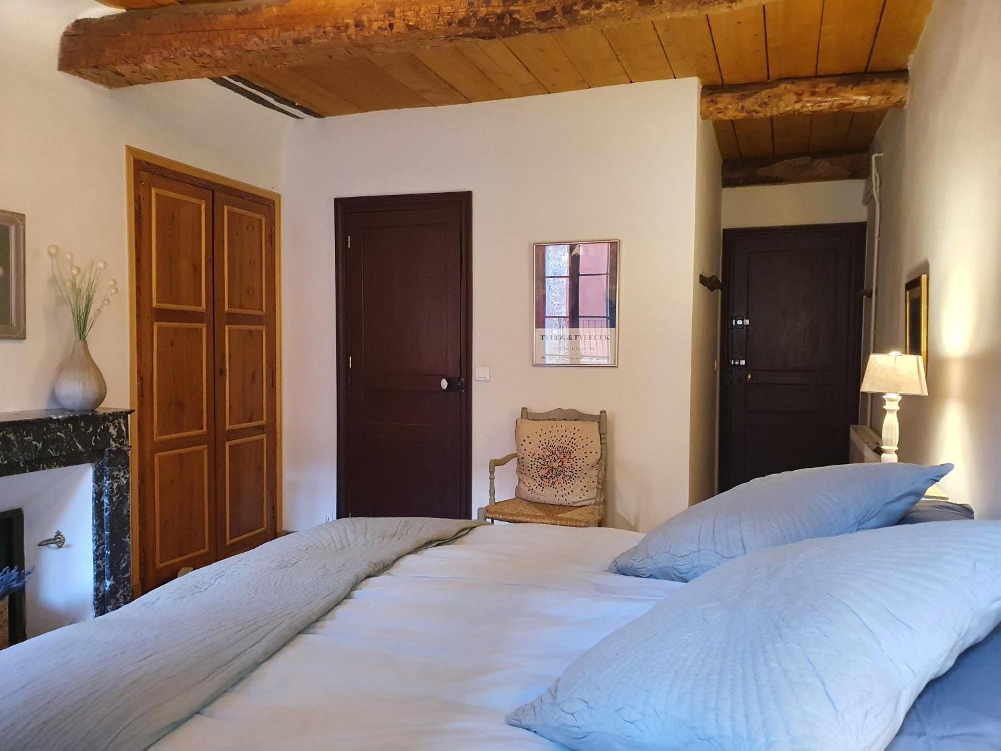 La Maison Provencale La Roquebrussanne Habitación foto